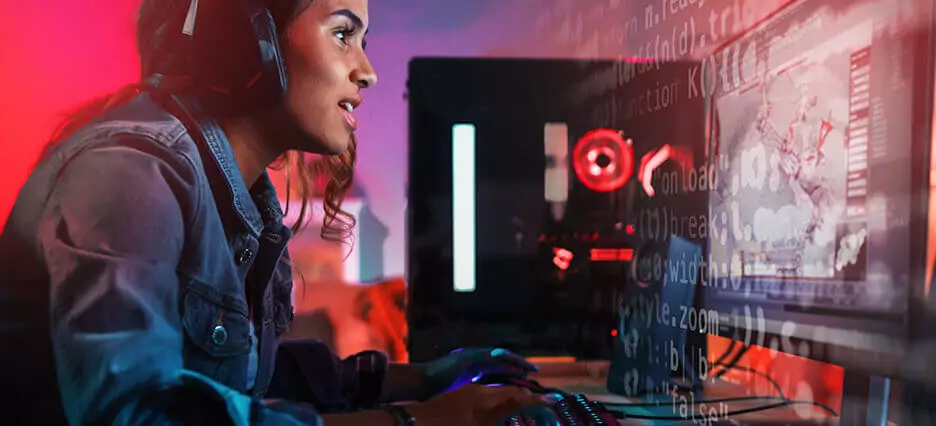 Frau programmiert ein Computerspiel