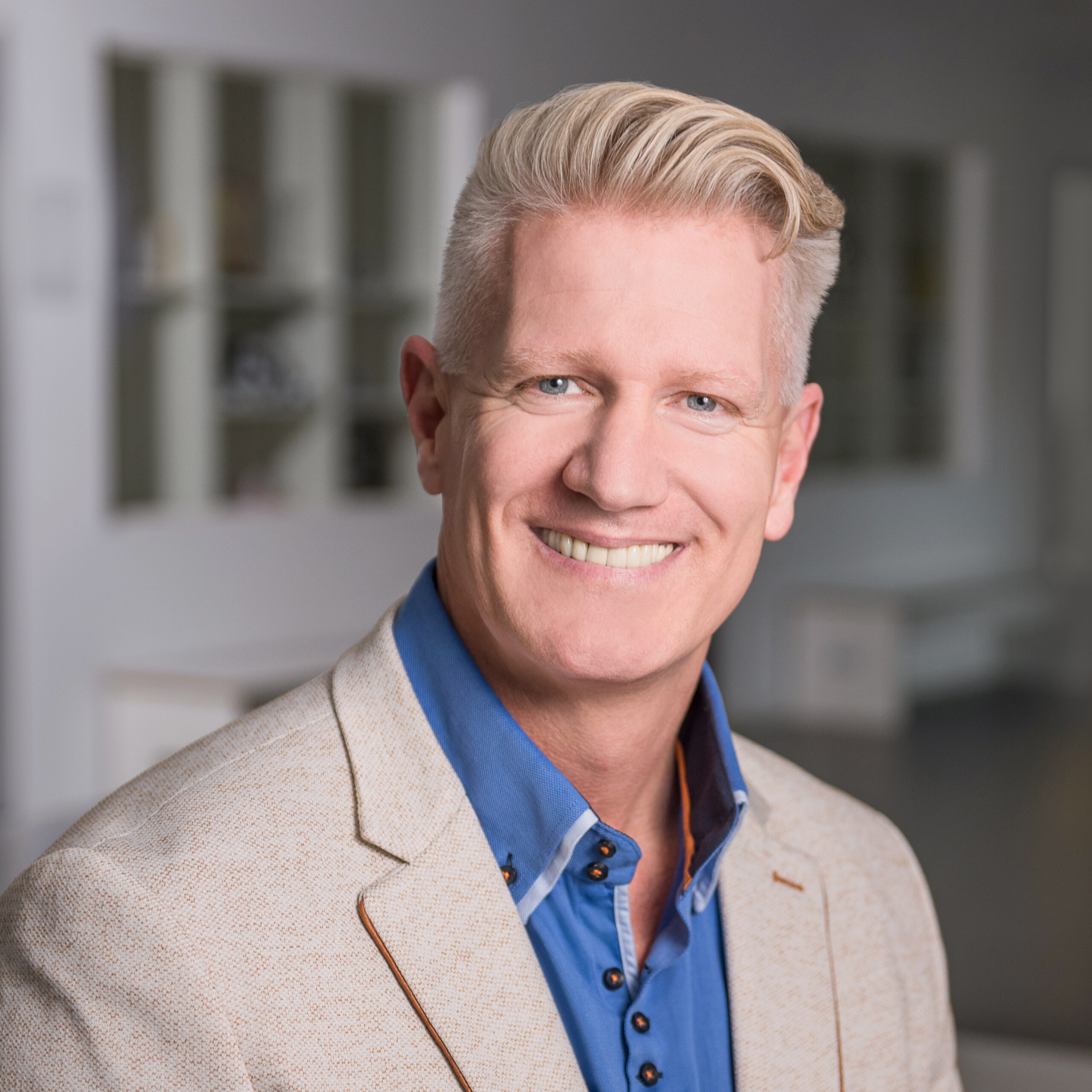 Prof. Dr. PaedDr. René Paasch Prof. Dr. Paed. Dr. René Paasch