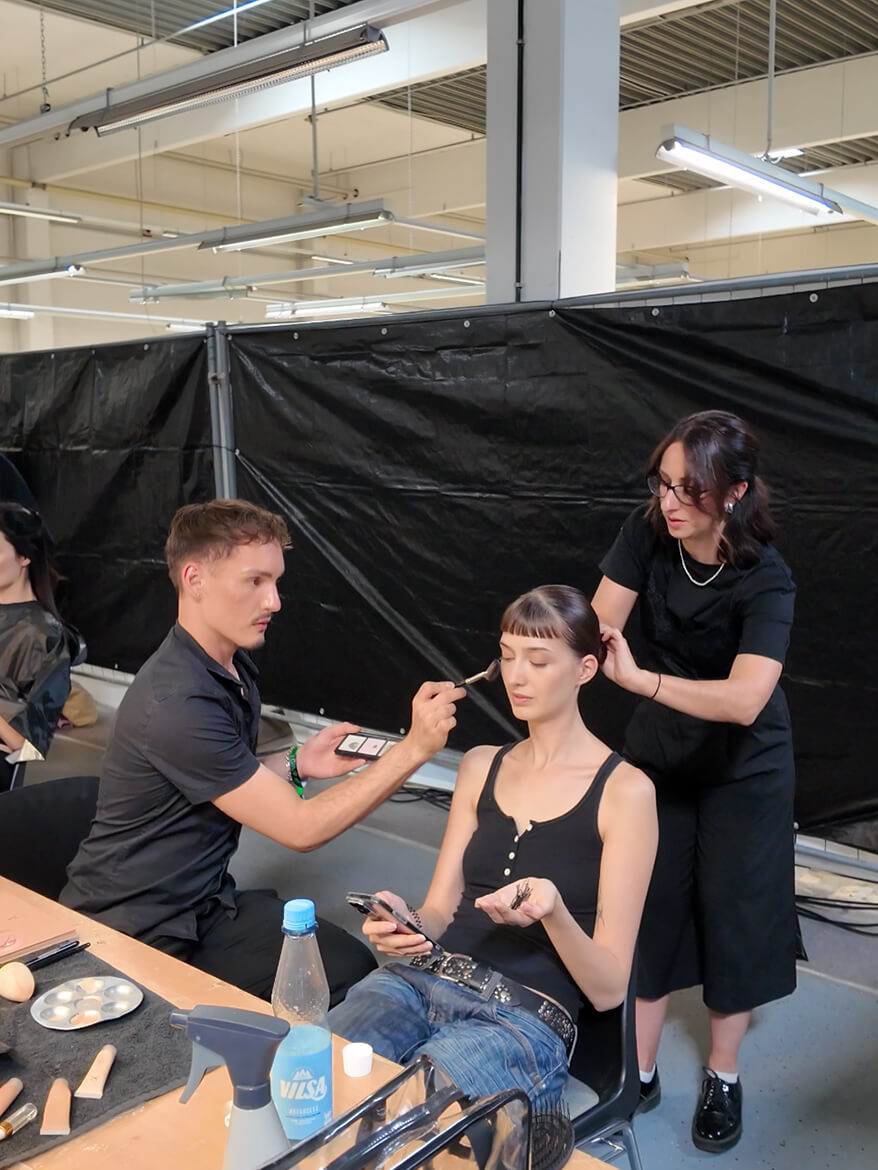 Fashion-Week-2026-NeoFashion-NoMakeup-Look-2