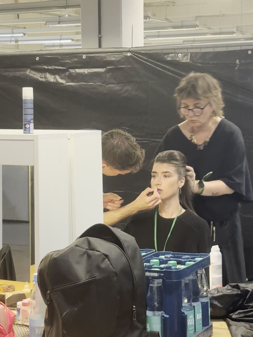 Fashion-Week-2026-NeoFashion-NoMakeup-Look-6